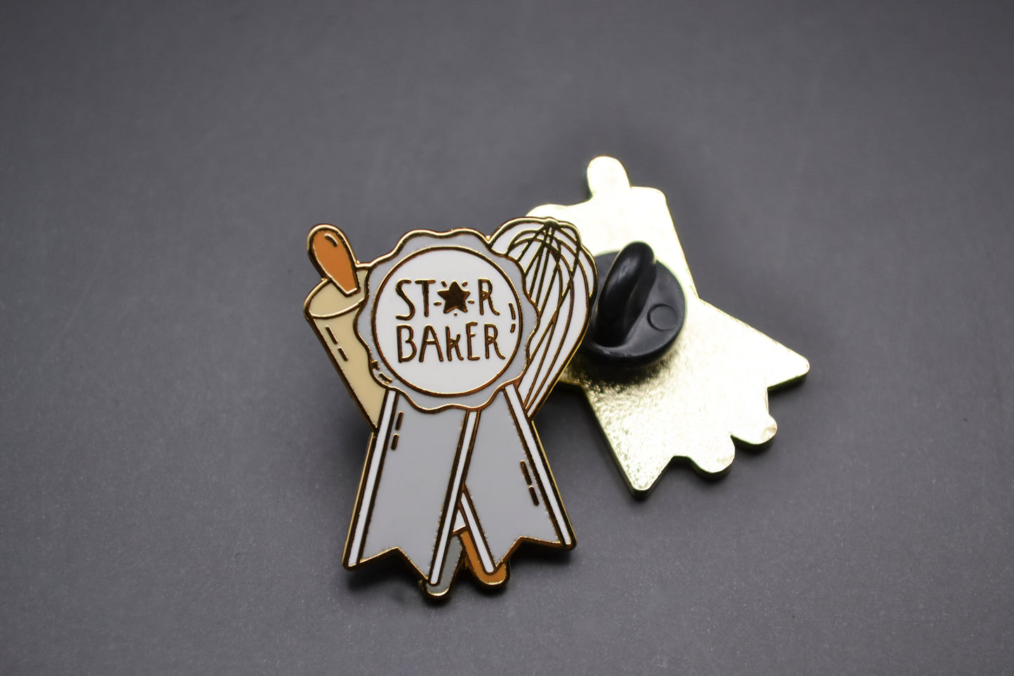 Star Baker Ribbon Enamel Lapel Pin