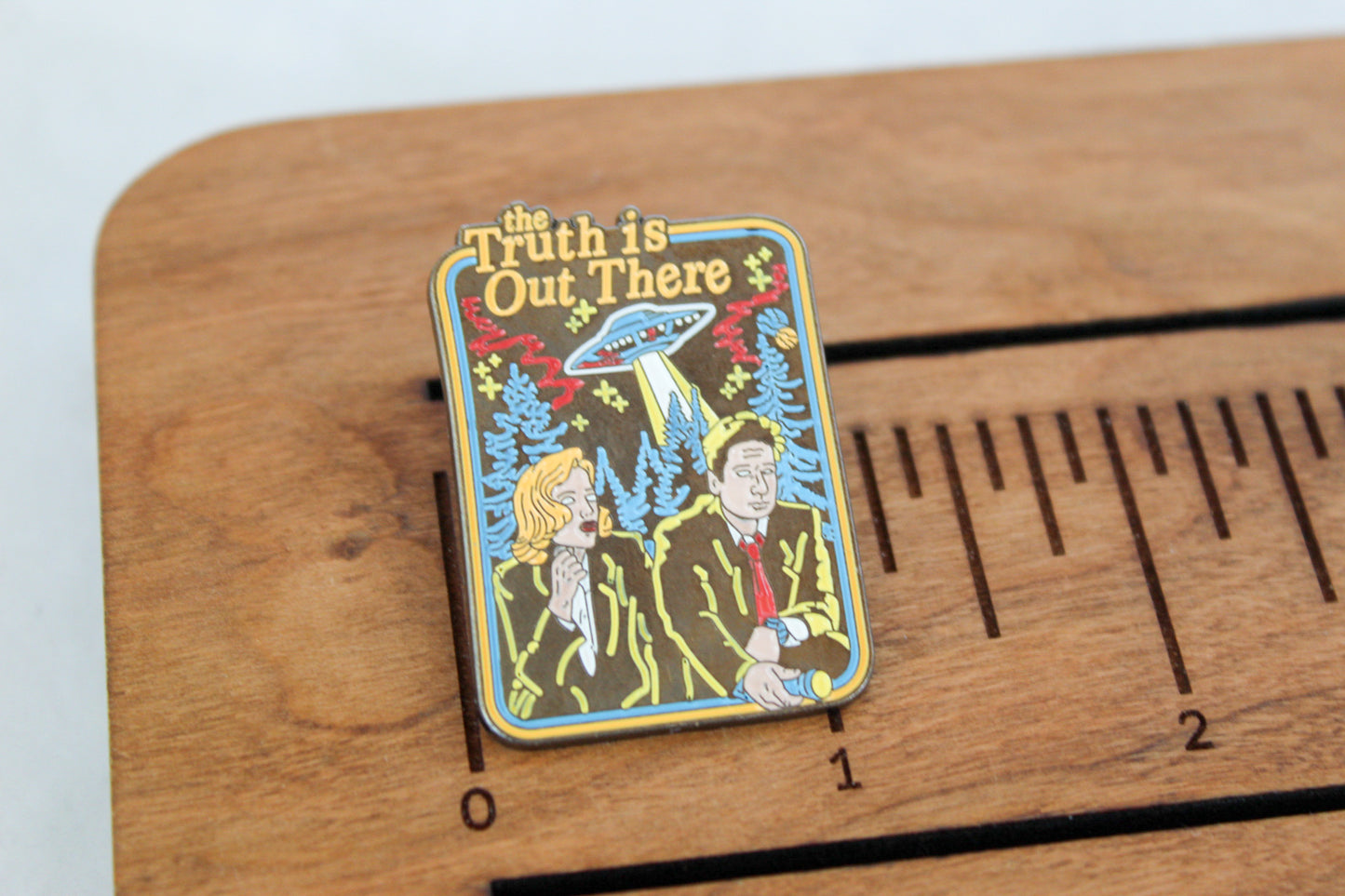 X-Files The Truth is Out There Metal Pin